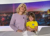 Surpriză uriașă în platoul Observator: fiica Alessandrei Stoicescu a vizitat-o la serviciu. „Am fost pur și simplu uimită!” - Ce a făcut Sara la pupitru