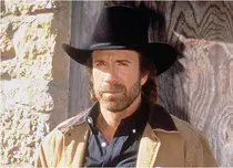Chuck Norris, viață secretă în Texas. Cum arată ranch-ul său cât 567 de terenuri de fotbal, cu muzeu și fabrică de apă vulcanică