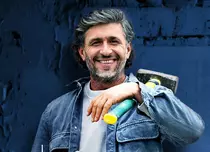 Exclusiv. Dragoș Bucur, despre noul sezon „Visuri la cheie”. Ce planuri are cu Dana Nălbaru: „Probabil că vom îmbătrâni împreună pe o plajă în Grecia”