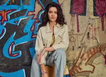 Cine este Sanem Babi. De la copilăria în Germania la succesul din „O nouă șansă”. Cu ce actor faimos se iubește frumoasa Aylin