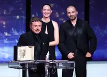 Cristian Mungiu a scris din nou istorie la Cannes! Discursul puternic de pe scenă după câștigarea Palme d'Or 2026