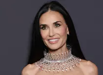 Secretul colierului de 3 milioane $ purtat de Demi Moore la Cannes 2026: E dotat cu sisteme GPS ascunse