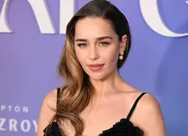 Emilia Clarke („Game of Thrones”), mărturii zguduitoare despre cumpăna vieții ei: „Dacă trebuie să mor, o voi face în direct”