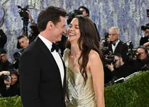 Lovitură pentru fosta soție! Hugh Jackman s-a afișat oficial cu Sutton Foster la Met Gala