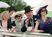 Fenomenul global Downton Abbey a ajuns la final. Unde poți urmări „Final glorios”. Familia Crawley riscă totul în ultimul capitol