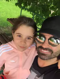 Cum au reacționat fetele lui Pepe când au aflat că vor avea un frățior: „Dumnezeu le așază cum știe el mai bine”