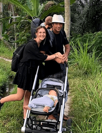 42811a6c7b71648914a1046db8e44f22-1