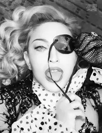 Fiica Madonnei s-a lansat în muzică. Lourdes Leon, topless în primul ei videoclip