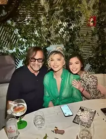 loredana-groza-zi-de-nastere-2-879×1024-1