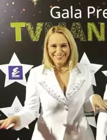 Andreea Esca și Corina Caragea s-au îmbrăcat la fel la Premiile TV Mania. Cum au reacționat când s-au întâlnit față-n față