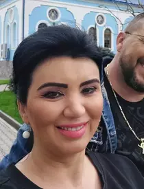 adriana-bahmuteanu-4