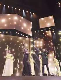 iulia-vantur-pe-scena-la-premiile-iifa-2024-1