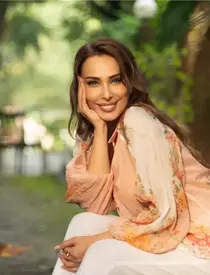 iulia-vantur-yoga