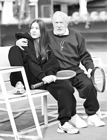 1.-amalia-nastase-si-alessia-nastase