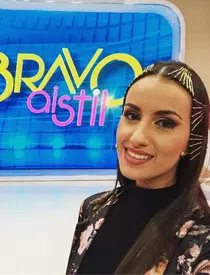 cine-este-Andreea-Stravoiu-