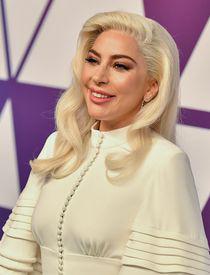 Lady Gaga a fost la un pas de sinucidere! Vedeta face declarații uimitoare: „De ce ar trebui să rămân în jur?”