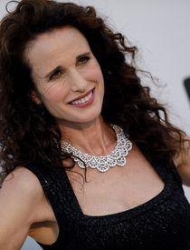 Dieta ținută de Andie MacDowell la 62 de ani! Ce mânâncă pentru a se menține în formă: "Iubesc ciocolata. Știu că asta e slăbiciunea mea"