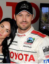Brian Austin Green își reface viața după divorțul de Megan Fox: s-a împăcat cu Tina Louise! Cum au fost surprinși de paparazzi la plajă/ FOTO