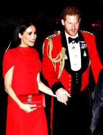 Meghan Markle a purtat haine și accesorii de 400.000 de dolari, pentru o poză. Soția prințului Harry este o împătimită a luxului!