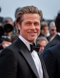 Brad Pitt a fost acuzat de o femeie că a sedus-o și că i-a furat banii. Actorul a fost dat în judecată