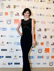 Adela Popescu (Dana Budeanu)