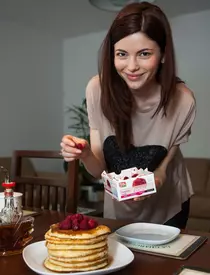 Clatite americane cu zmeura si sirop de artar