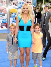 Britney Spears şi Katty Perry la premiera filmului The Smurfs 2