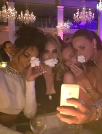 Taylor Swift si Karlie Kloss