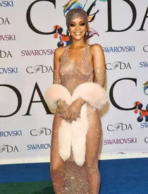 Vedete la gala CFDA Fashion Awards 2014 