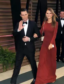 Adam Levine si Behati Prinsloo