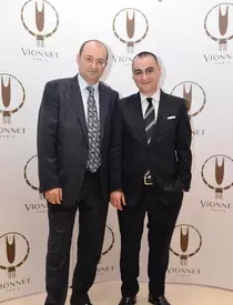 Raluca Simu (Springer&Jacoby), Goga Ashkenazi(Vionnet) si Roxana Voloseniuc (Elle)