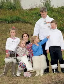 Prinţesa moştenitoare Victoria a Danemarcei, împreună cu soţul ei, Daniel Westling, şi fetiţa lor, Estelle