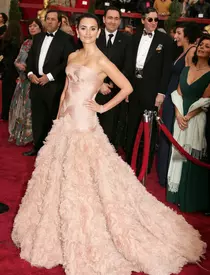 Lupita Nyong’o – Rochie Prada, 2014