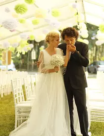 Fotografii de colecție cu rochiile de mireasă ale vedetelor