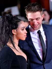 Robert și FKA Twigs, fosta lui iubită.