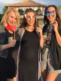 Dublă sărbătoare pentru Ilinca Vandici! Vedeta a împlinit 31 de ani și a dat petrecerea baby shower