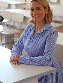 Andreea Esca şi-a reîntâlnit colegii din şcoala generală. Cum arăta vedeta în urmă cu peste 30 de ani!