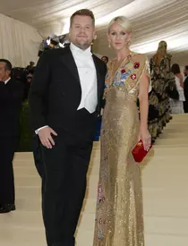 James Corden şi Julia Carey, soţia sa