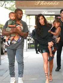 Kim Kardashian nu se va opri la 3 copii! Vedeta vrea să devină din nou mamă...