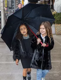 Kourtney Kardashian, fiica sa Penelope şi North West