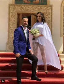 Outfitul creat de Paula Milea pentru Cristina Șișcanu.