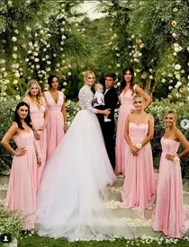 Momentul cel mai așteptat al nunții - sărutul mirilor!