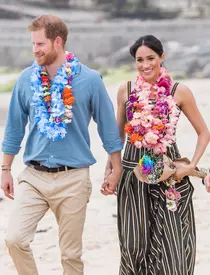 Prinţul Harry şi Meghan Markle, pe plaja