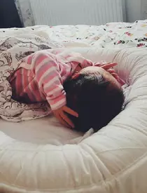 Feli Donose si fetita ei