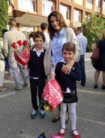 Cristina Spătar s-a mutat cu chirie împreună cu cei doi copii: ”Așa e când te dă bărbatul afară din casă”