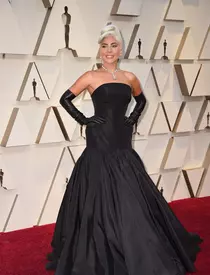 Oscar 2019. Cel mai bine îmbrăcate vedete de pe covorul roșu. Jennifer Lopez și Lady Gaga au atras toate privirile