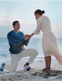 Jennifer Lopez ceruta in casatorie de Rogriguez