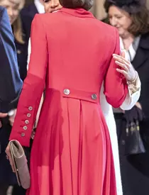 Maghan Markle și Kate Middleton – sărutul împăcării.