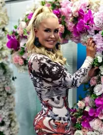 Tratamentul minune pentru față pe care îl face Vica Blochina. Efectele durează luni de zile