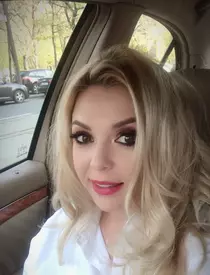 Crina Matei joacă în spectacolul „Femeia, eterna poveste”